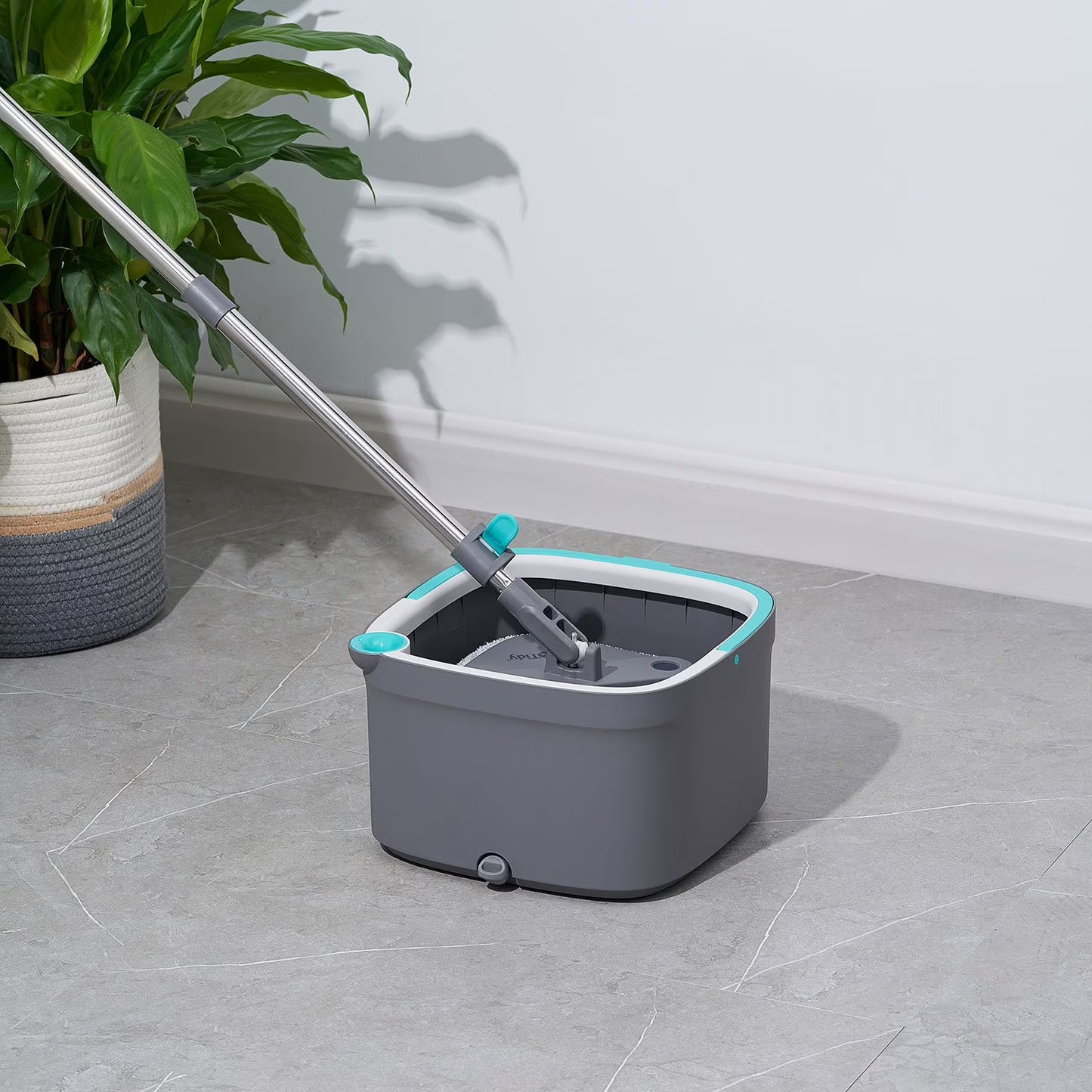 Sistema de trapeador y cubeta True & Tidy SPIN-800 TrueClean